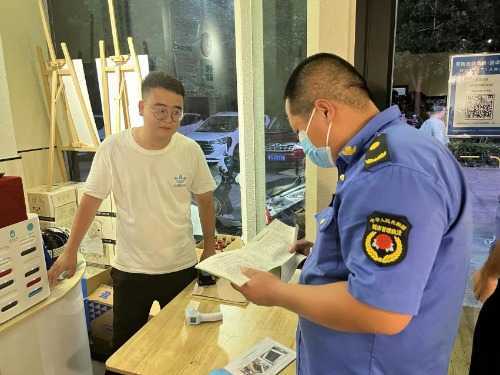 翠云路街道辦事處加大餐飲油煙排查