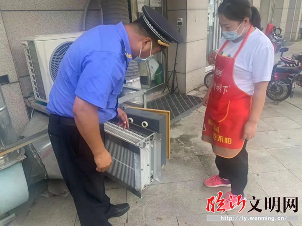 柳青街道城管中隊三舉措助推餐飲油煙治理工作