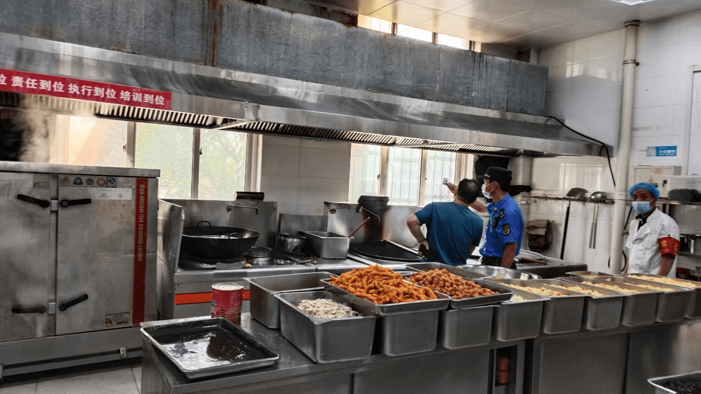 索河街道三舉措打好油煙治理攻堅戰