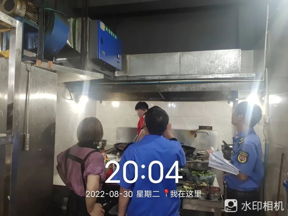 安遠縣城市管理局三舉措開展城區餐飲油煙日常巡查整治工作