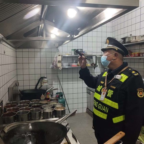 商丘市開展餐飲油煙治理專項行動