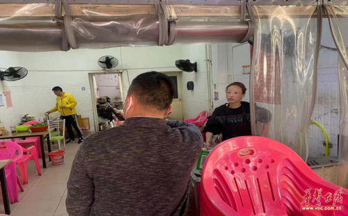 新天社區開展農貿市場餐飲門店聯合執法