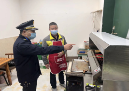 新都區綜合行政執法局開展餐飲油煙治理專項行動