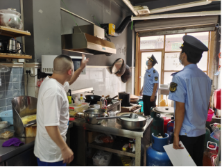 瓊海市三舉措開展餐飲油煙污染專項整治行動