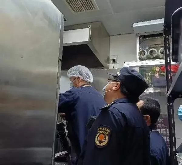 普陀區開展餐飲業油煙污染專項整治行動