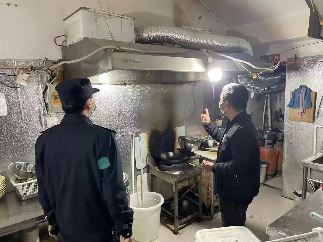曹縣綜合行政執法局三舉措做好秋冬季餐飲油煙防治工作