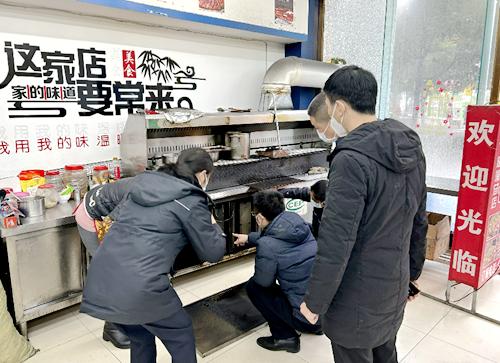 柏溪街道開展環境污染防治綜合整治行動