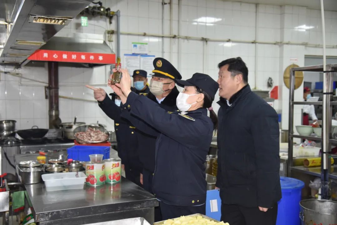 歷城區港溝街道環保所開展校園油煙整治工作