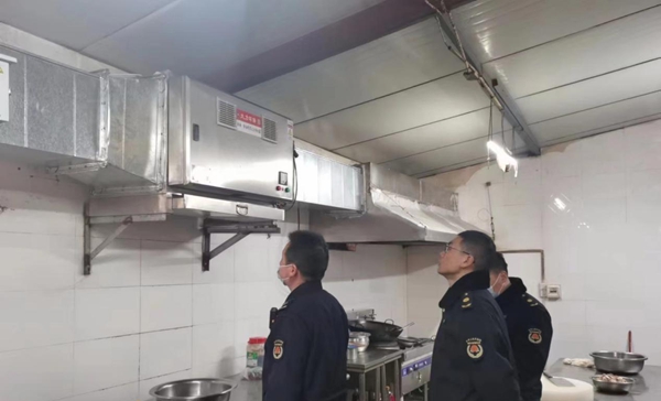 羅山縣城市管理局推進餐飲油煙治理