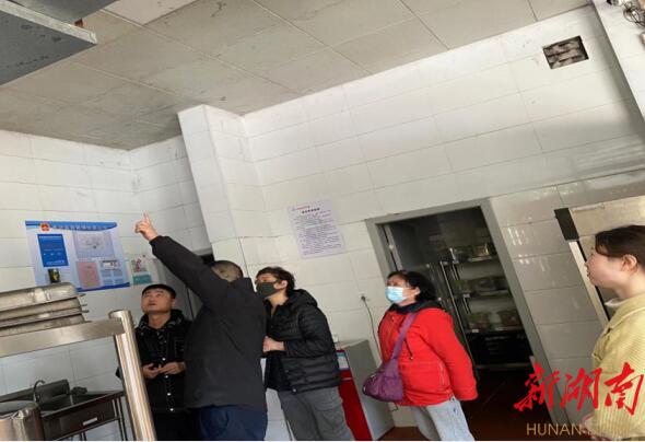 科大佳園社區開展餐飲門店、幼兒園等單位逐一巡查