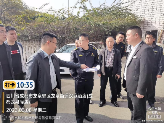 龍泉驛區開展油煙在線監測超標或離線點位專項檢查