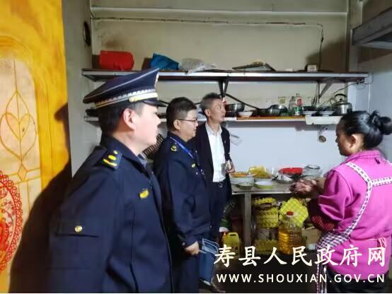 壽縣多部門聯合開展餐飲油煙專項執法檢查