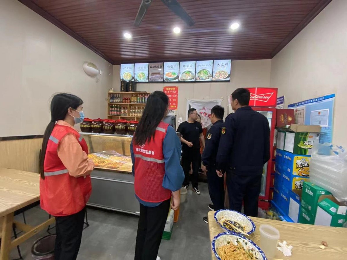 前程辦事處開展餐飲油煙專項整治工作