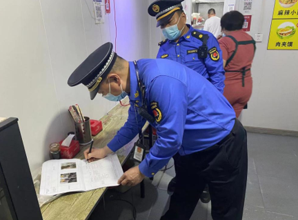 管城區城市管理執法大隊推進餐飲油煙污染治理工作