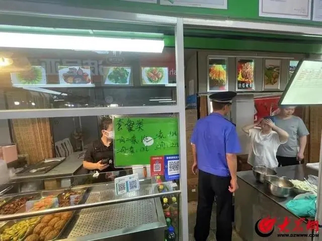 金門路街道開展油煙污染專項治理檢查工作