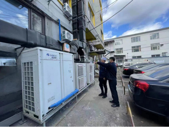 吉林市城管執法局第一支隊開展餐飲業油煙污染治理“回頭看”工作