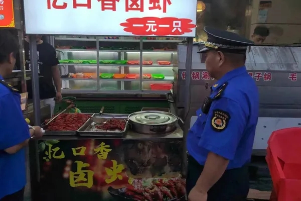 先鋒街道開展燃氣安全隱患排查整治專項行動和藍天保衛戰宣傳活動