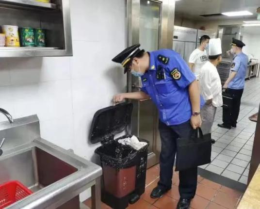 長風新村街道多部門聯合開展餐飲企業專項檢查