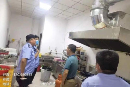 龍口市綜合行政執法局開展餐飲油煙污染防治工作