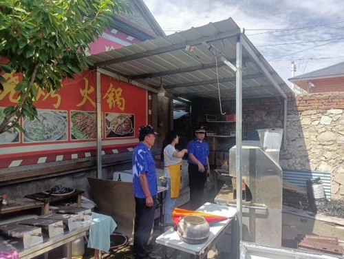 高莊街道開展餐飲油煙集中排查整治行動