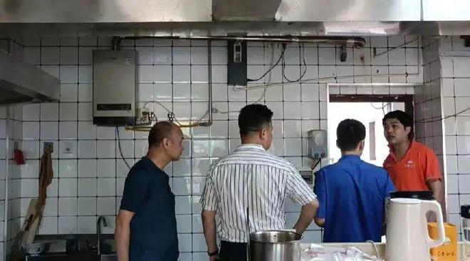 大祥區開展餐飲油煙、散煤污染整治專項行動