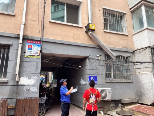 重慶街道執法中隊開展轄區內油煙排查專項整治工作