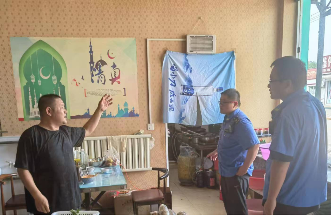 豐臺鎮綜合執法大隊開展油煙排查整治工作