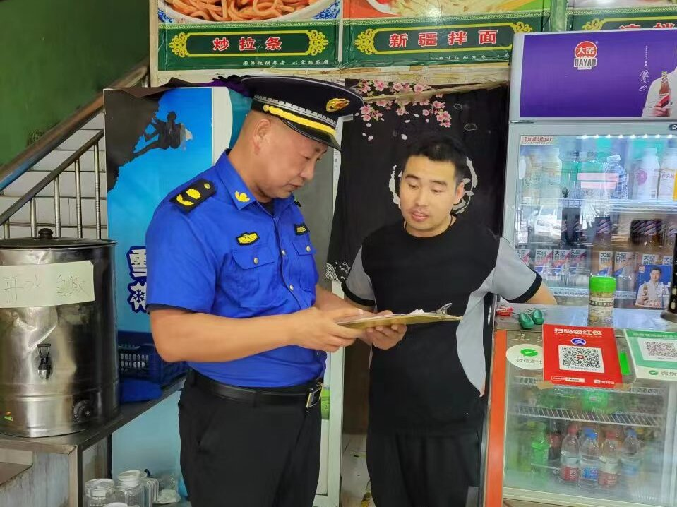 古滎執法中隊開展餐飲行業油煙治理專項排查行動
