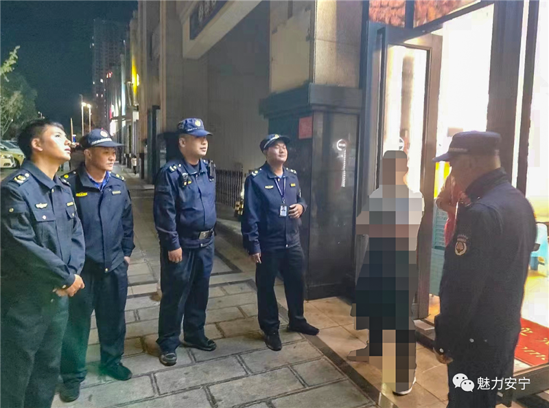 安寧市多部門聯合整治夜間燒烤擾民亂象