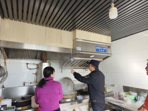 甘州區市場監督管理局沙井片區三舉措開展餐飲業油煙治理專項行動