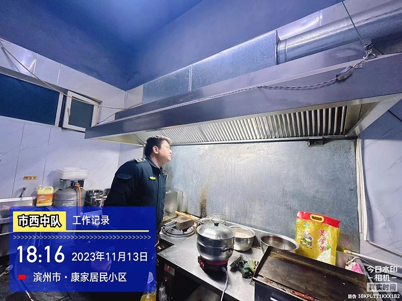 市西街道開展餐飲油煙突擊夜查行動