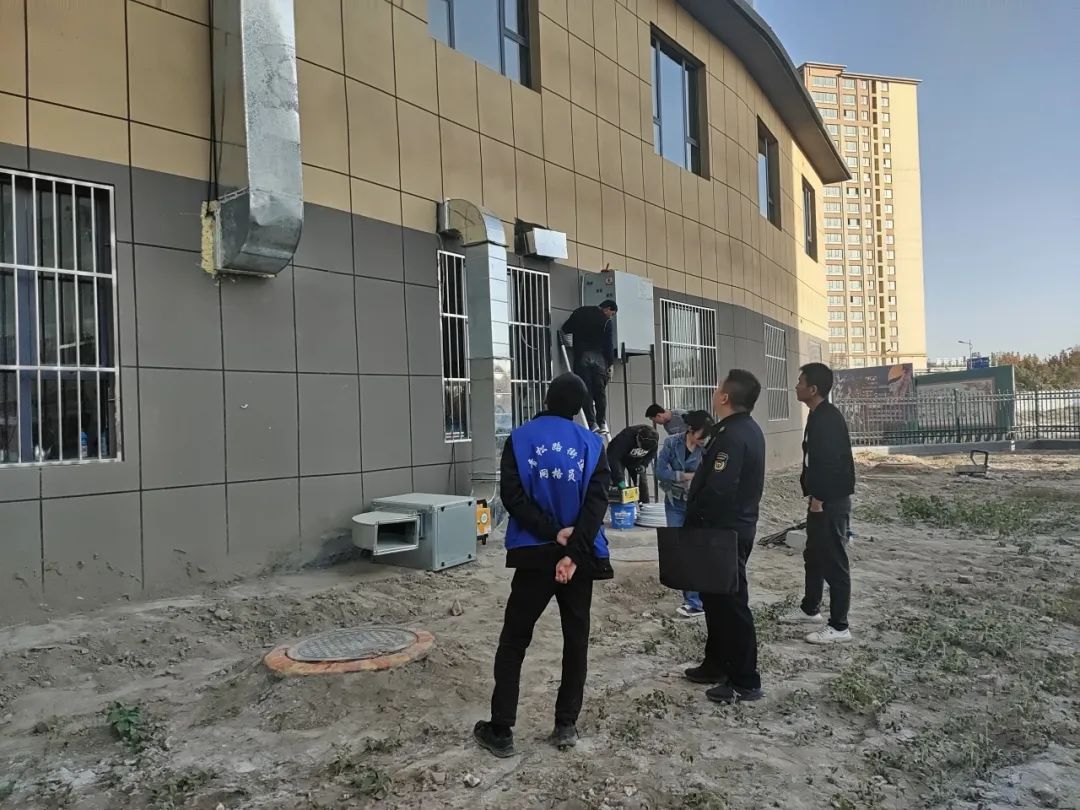 青松路街道開展轄區132家餐飲服務業油煙排放情況專項整治行動