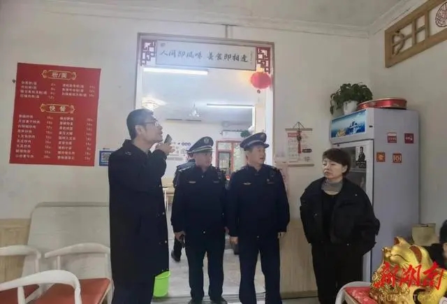 豹子嶺社區開展轄區餐飲油煙問題集中整治