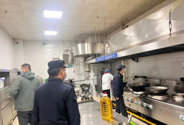 齊河縣綜合執法局開展油煙污染防治情況“回頭看”行動