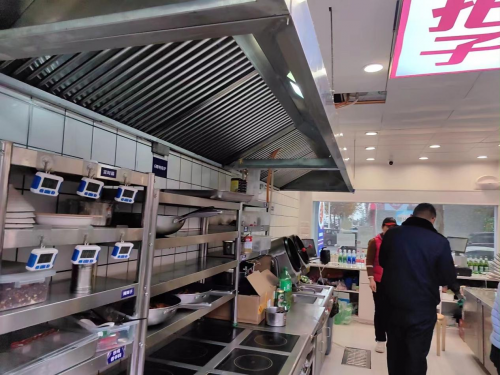 明湖辦事處兩舉措推動餐飲門店油煙污染防治工作進程