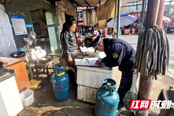 大托鋪街道開展聯合排查整治行動