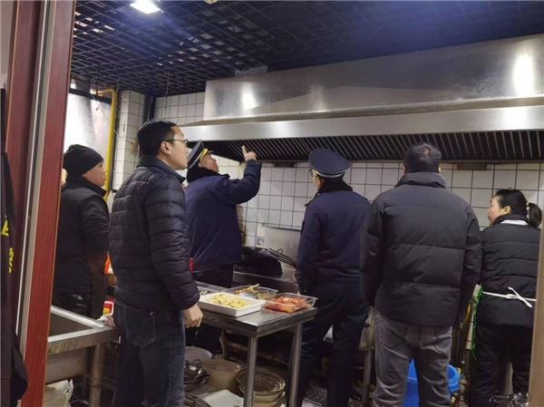 圃田鄉多部門聯合開展油煙排放專項整治行動