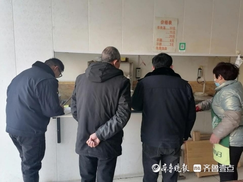 呂陵鎮執法隊開展餐飲店油煙督導檢查活動