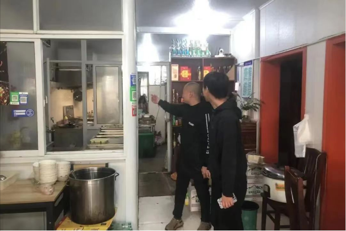 張家港鳳凰鎮綜合行政執法局三舉措推進餐飲油煙治理工作