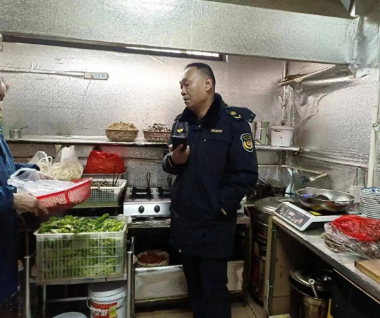 汜水鎮三舉措推進餐飲油煙治理工作