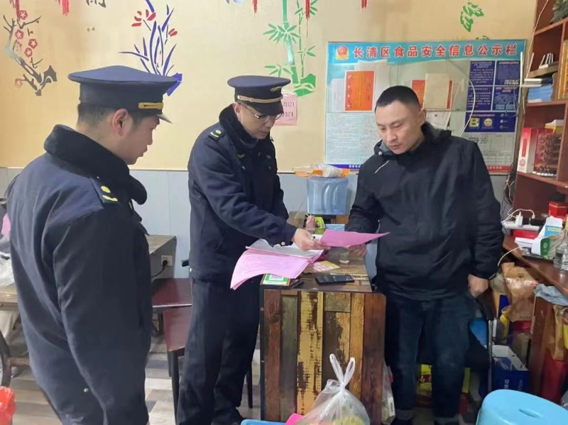 文昌執法中隊開展油煙燒烤巡查整治工作