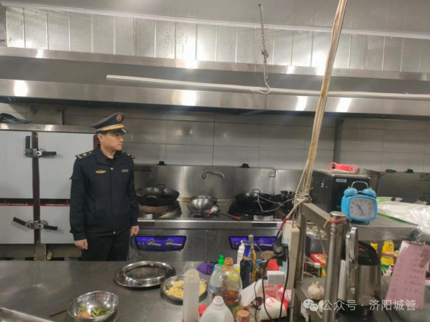 垛石中隊三舉措推進餐飲油煙污染治理工作