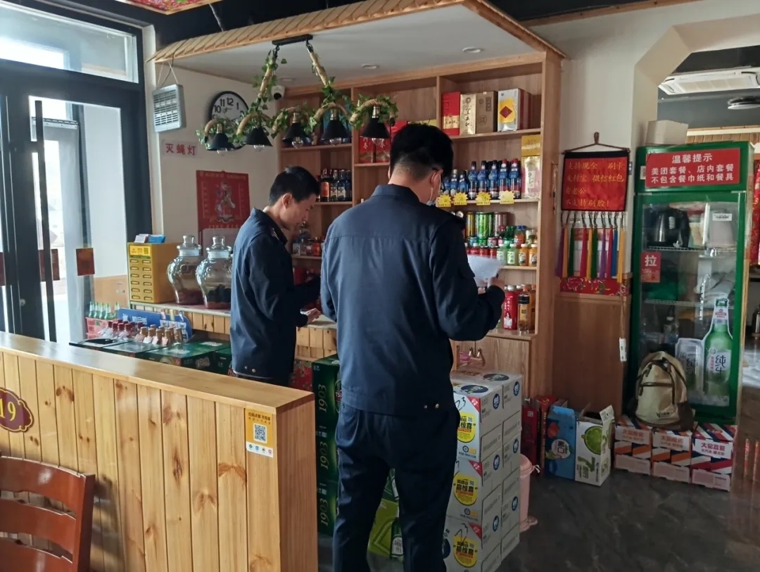 濰坊市經濟區綜合行政執法局開展餐飲油煙污染防治專項檢查、治理行動