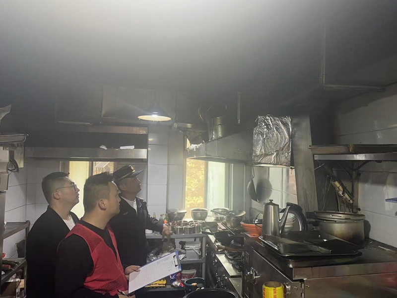 望城大隊開展油煙凈化大排查整治行動