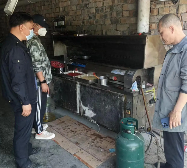 城關鄉開展露天燒烤專項整治行動