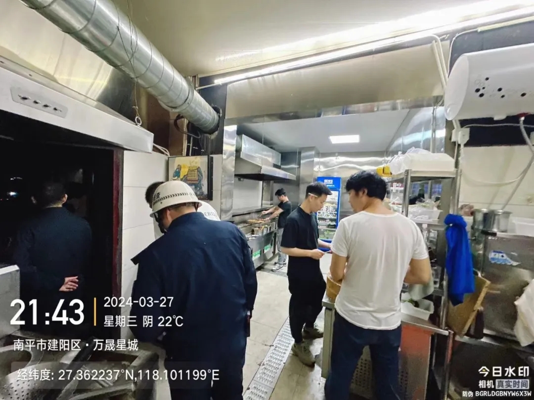 建陽區城管局三舉措開展餐飲油煙專項整治行動