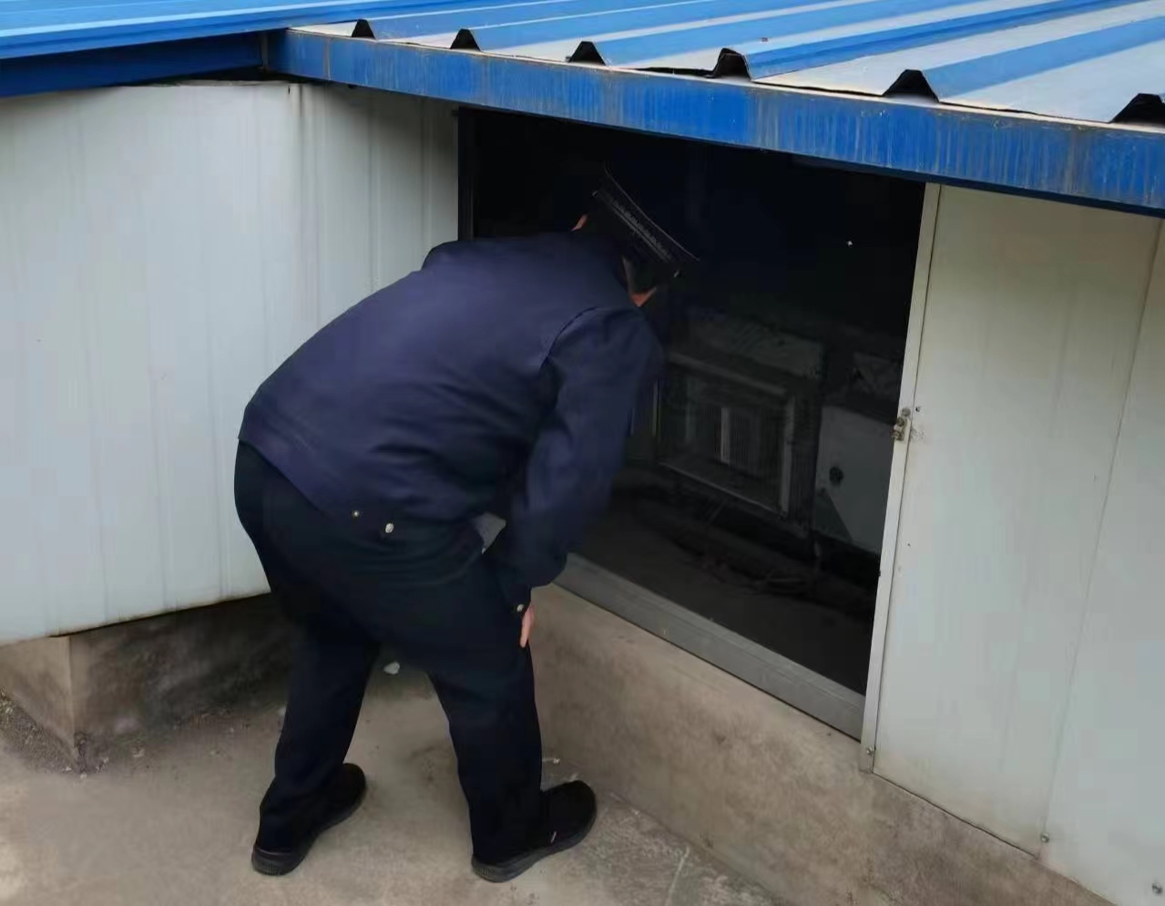 龍安區城市管理行政執法局三舉措推進餐飲油煙治理
