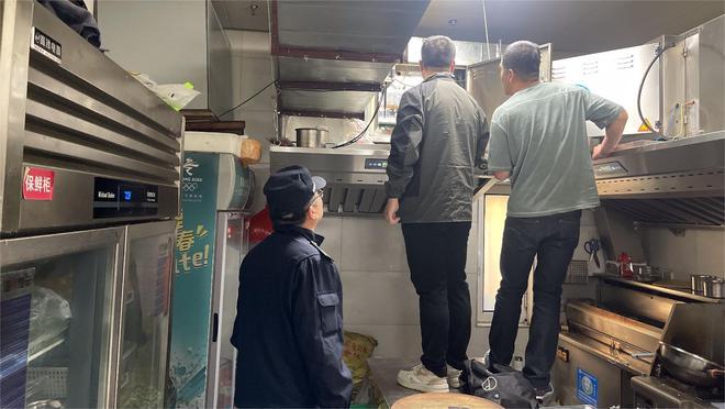 保定市執法局直屬三大隊加強餐飲單位的監督和管理