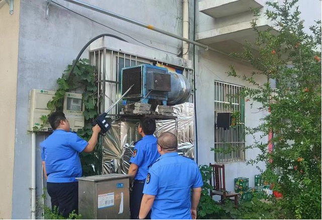 鶴壁經開區綜合執法大隊開展環境秩序集中整治攻堅行動