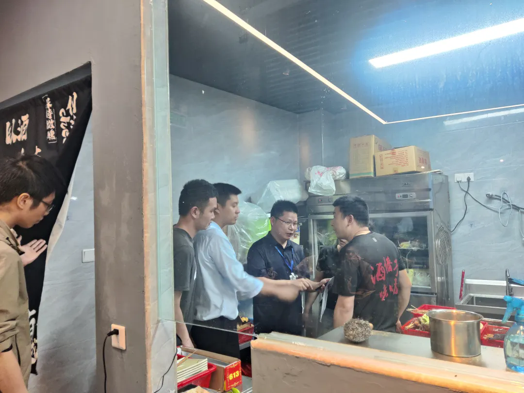 福州市高新區多部門聯合開展油煙污染整治聯合執法行動
